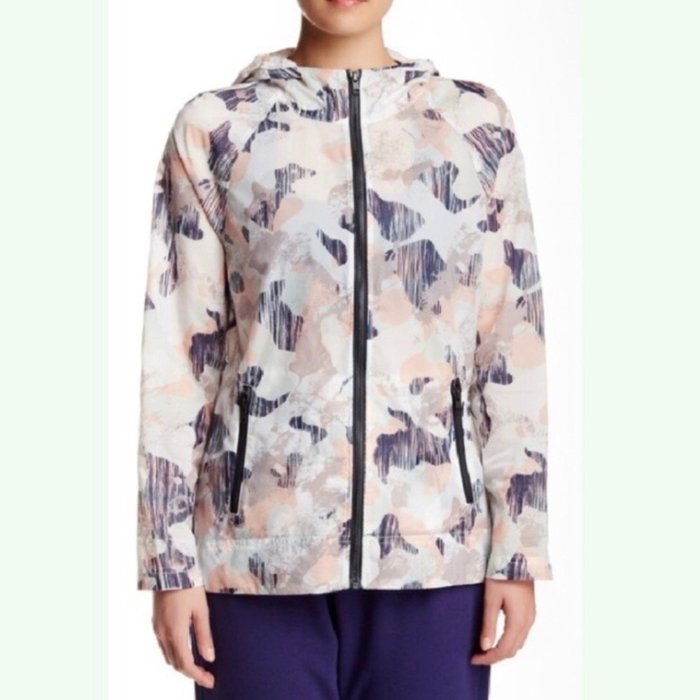 NYDJ Printed Sports Camo Lightweight Windbreaker - Picture 3 of 14